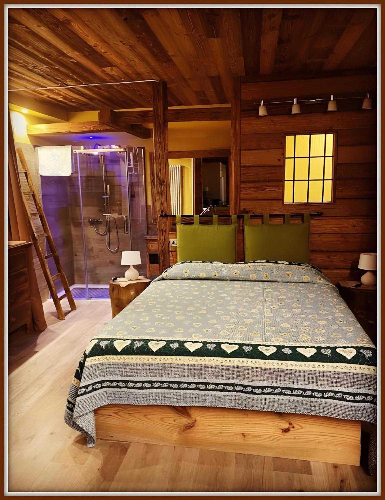 Chalet Con Jacuzzi Vista Montagne Aosta Habitación foto